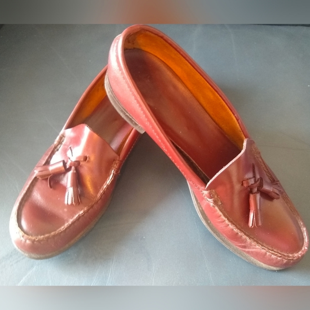 Bass Vintage Tasseled Loafers, Oxblood, Stitched Leather Sole, Size 7AA